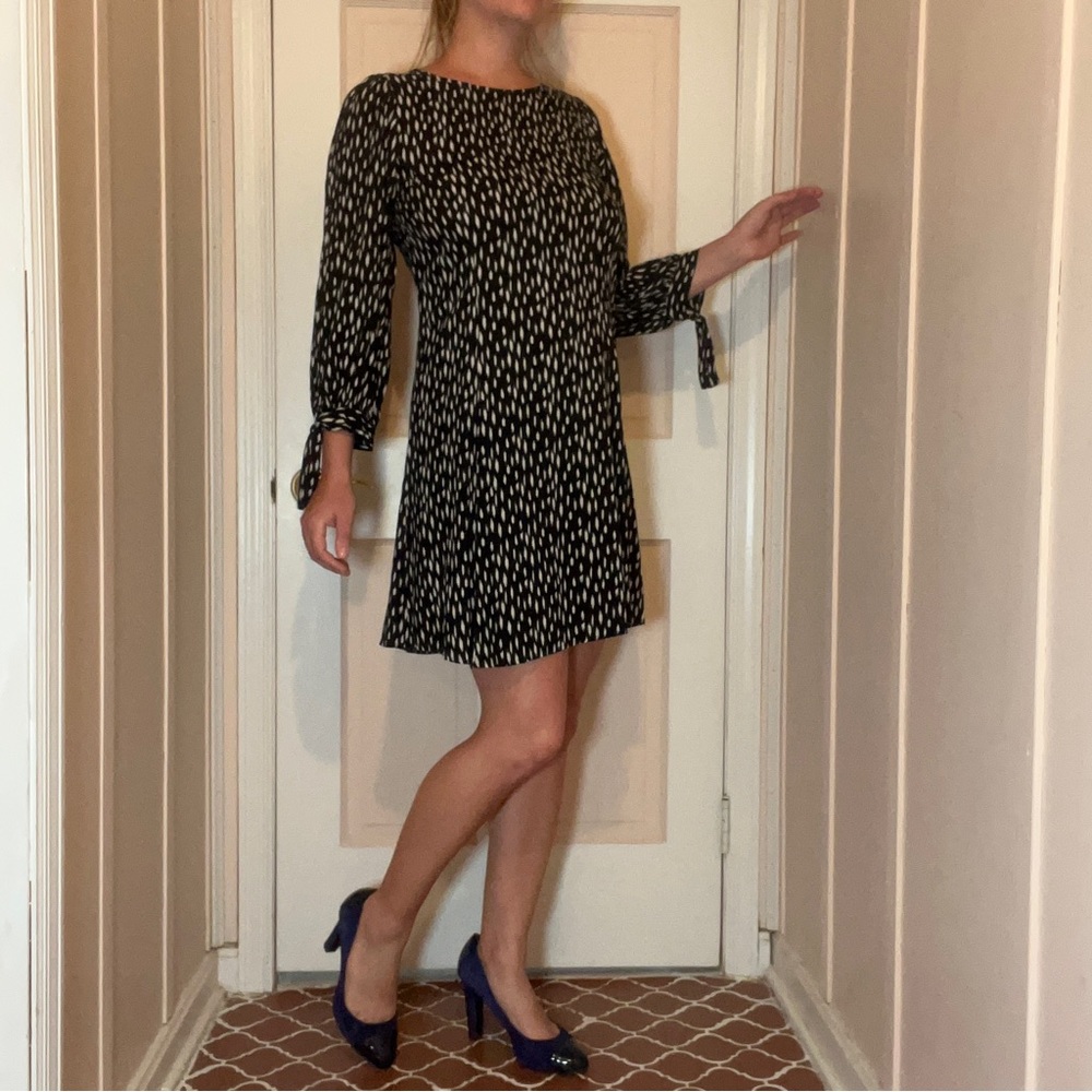 Velvet By Gram & Spencer Black And White Lightweight Semi Formal Dress Size M